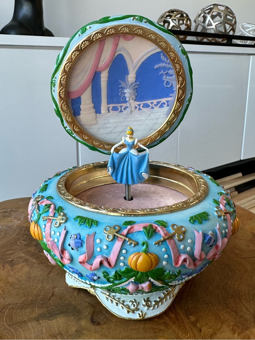 Vintage 1948 Disney Little Mermaid Ariel Music Box Porcelain Trinket Pristine